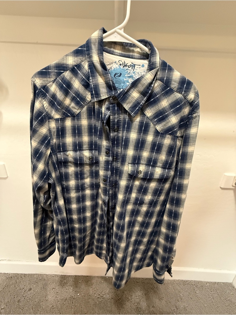 Men's Blue Plaid Casual Button-Down Shirt with Chest Pockets